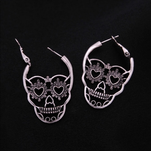 Silver Skull Earrings - Picture 3 of 5